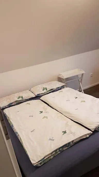 Gemuetliche Gaeste-/Messewohnung 350 M. Zur S-Bahn Rothenbach an der Pegnitz Apartment