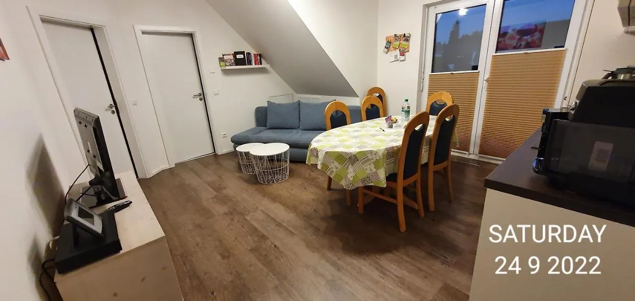 Apartment Gemuetliche Gaeste-/Messewohnung 350 M. Zur S-Bahn Rothenbach an der Pegnitz